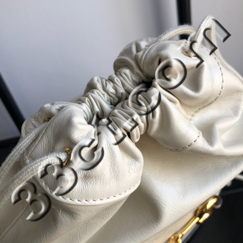 グッチバッグ角部分ディテール